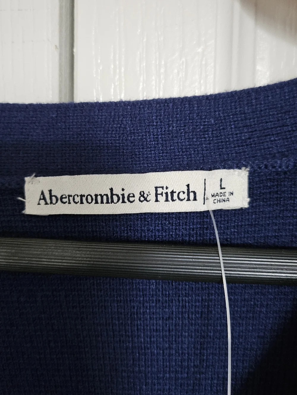 Abercrombie & Fitch Women L Blue Cardigan V Neck Button Knit Sweater NWT - Picture 7 of 13